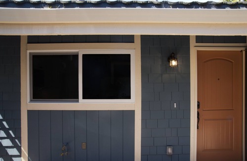 Capitola Apartamento | Recientemente remodelado, idónea para niños, Village Apartamento segundos de la playa