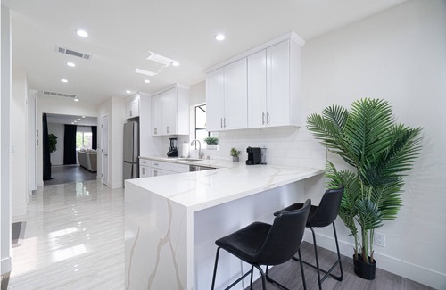 Sunland-Tujunga Casa | Newly Remodeled Gated House w/ Pool
