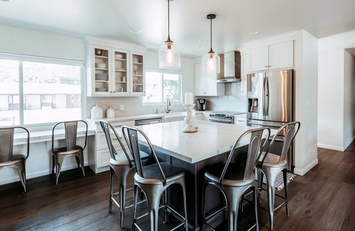 Santa Barbara Casa | Newly-remodeled house with brand new 40' pool, spa, built-in bbq and bocce