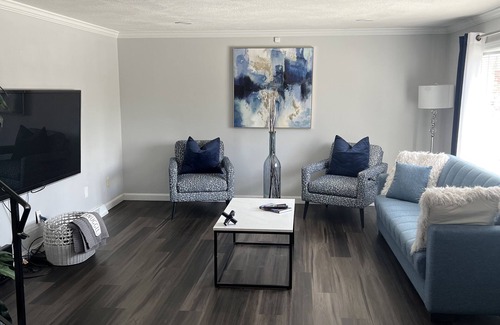 Brockton Casa | Newly Remodeled Home Minutes away from Boston.