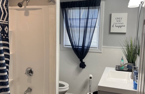 Brockton Casa | Newly Remodeled Home Minutes away from Boston.