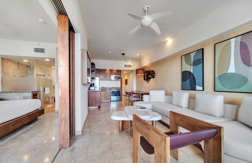 El Medano Ejidal Condominio | ¡Unidad de esquina de lujo con vistas ESPECTACULARES desde Marina hasta la costa!