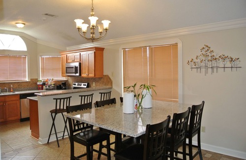 Braithwaite Casa | Newly Remodeled Luxurious N Spacious Home. 4BR+2BA/2Kings+3Queens/ Clean+Comfy!!