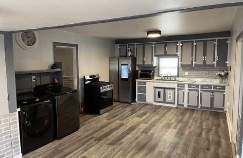 North End Casa | *** Newly Remodeled Mini Mansion