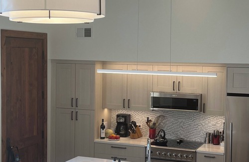 West End Condominio | Fabuloso Montaña Contemporáneo 1 BR + Loft Aspen Condo