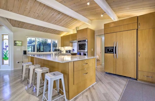 Skyhawk Commmunity Casa | Newly remodeled Santa Rosa retreat w/ pool and hot tub!