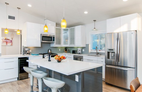 La Jolla Mesa Casa | ¡Recientemente remodelado con aire acondicionado y vistas del centro de Ocean y Bay!