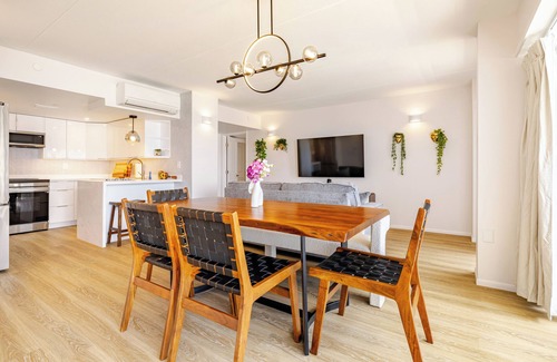 Waikiki Apartamento | Newly Reno’d Oceanview Luxe Stay w/ Free Parking
