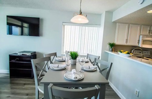 Atlantic Beach Condominio | Newly Renovated Ocean Front 2 BD 2 BR