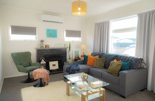 Palmerston North Casa | Newly renovated house! Near to the airport, hospital & Manawatu Arena