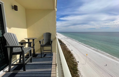 Miramar Beach Condominio | Newly Renovated! Gulf Front! Pier Park! 30A! West End! FREE Beach Service! NICE!