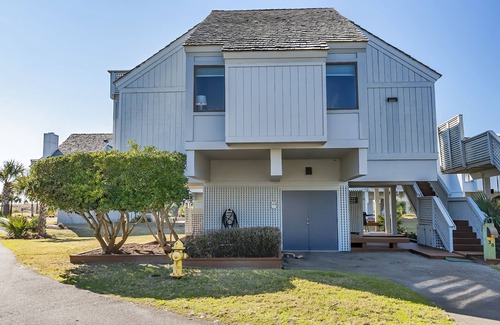 Bald Head Island Villa | Newly renovated 3 bedroom villa with new 6 pass golf cart; access to both clubs