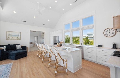 South Beach Casa | Newly renovated! Views, VIEWS, VIEWS of the Atlantic will mesmerize you from Ocean's 11!