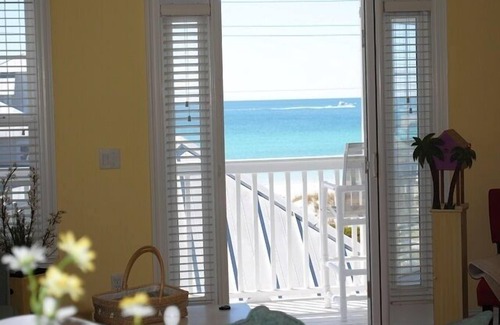 Lullwater Beach Cabaña | ¡Escucha las olas del océano y disfruta de las vistas del golfo desde tu terraza!