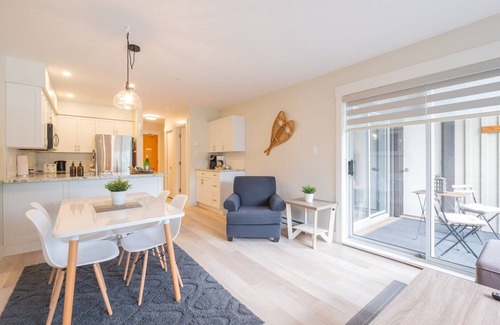 Upper Village Condominio | Newly renovated 1 bedroom near Blackcomb Gondola - less than 5 min walk