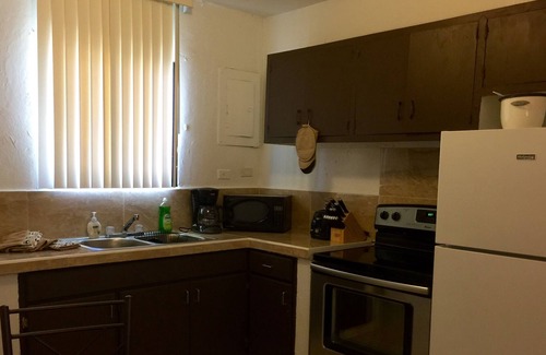 Sinajana Apartamento | Recientemente renovado 1 dormitorio 1 baño !!