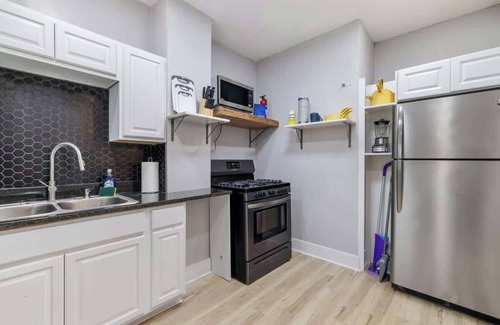 Pittsburgh Apartamento | Newly Renovated 1 BR 1 BA in Highland Park!