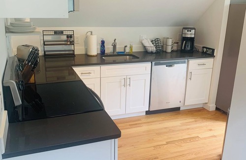 West Hartford Apartamento | Newly Renovated 1 Bedroom West Hartford Apartment