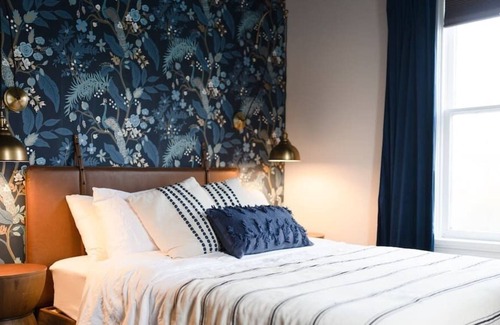 Mount Vernon Casa | The Middlepath Cottage