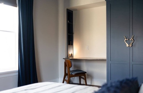 Mount Vernon Casa | The Middlepath Cottage