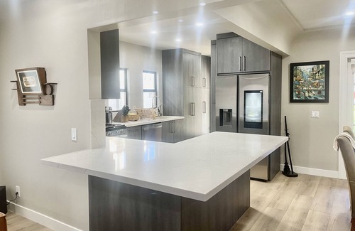 Northwest San Pedro Casa | Charming duplex by Averill Park close to Palos Verdes, Ocean, Beach, Hwy.