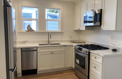 Sausalito Apartamento | Newly Renovated 2 BR Apartment in the Heart of Sausalito