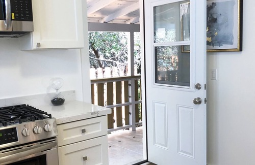 Sausalito Apartamento | Newly Renovated 2 BR Apartment in the Heart of Sausalito
