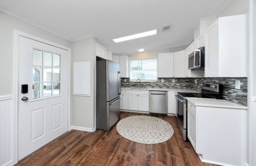 St. Petersburg - Clearwater Casa | Newly Renovated 2 Bed/2 Bath SF Home - 55+ Gated Community w/TONS of Ammenities