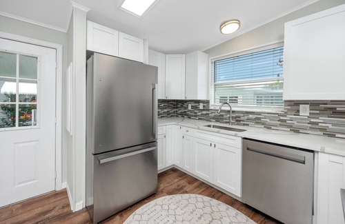 St. Petersburg - Clearwater Casa | Newly Renovated 2 Bed/2 Bath SF Home - 55+ Gated Community w/TONS of Ammenities