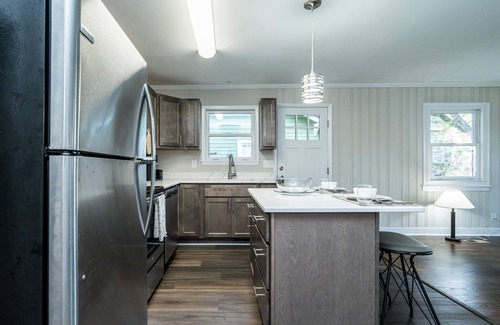 East Durham Casa | Newly Renovated 2BR near Downtown/Duke/NCCU/DPAC! Long Term Stays Welcome!