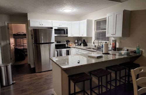 Briar Crest Woods Chalet De Esquí | Newly Renovated 3 Bedroom Chalet with Hot Tub!