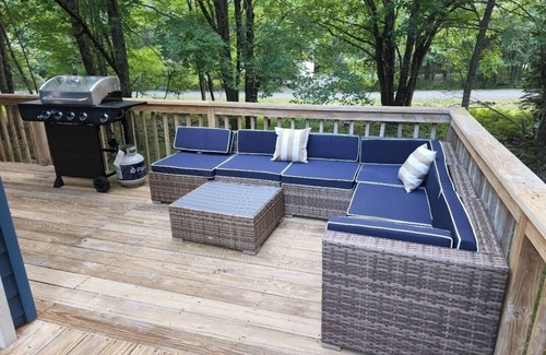 Briar Crest Woods Chalet De Esquí | Newly Renovated 3 Bedroom Chalet with Hot Tub!