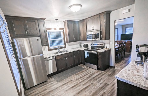 Allouez Casa | Newly renovated 3 bedroom near 3 major hospitals and Lambeau Field