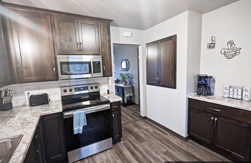 Allouez Casa | Newly renovated 3 bedroom near 3 major hospitals and Lambeau Field