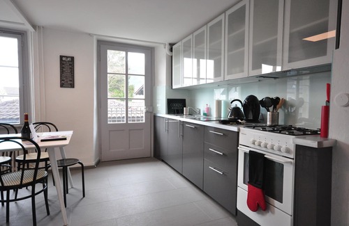 Central Interlaken Apartamento | Recientemente renovado apartamento de 4 dormitorios. 3 minutos de Interlaken. Capacidad para 12 personas. Balcón