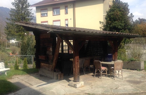 Central Interlaken Apartamento | Recientemente renovado apartamento de 4 dormitorios. 3 minutos de Interlaken. Capacidad para 12 personas. Balcón