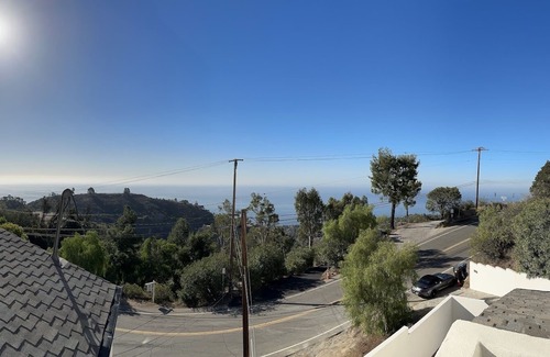 Malibu Casa | NEWLY RENOVATED 6 DEBROOM HOUSE - PERFECT FAMILY GET AWAY/REUNIONS