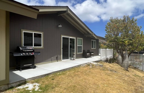 Hawaii Kai Casa | Newly Renovated and Listed 3 Bedroom 2 bathroom Home