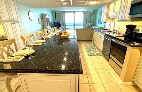 North Ocean City Condominio | Hermoso condominio frente a la playa con increíbles vistas de la bahía, también!