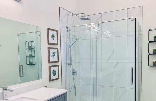 Petrolia Apartamento | Newly renovated apartment in the heart of Petrolia. The Victoria Suite