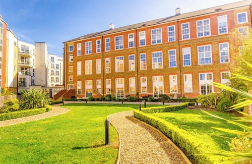 Hackney Apartamento | Newly renovated beautiful school conversion