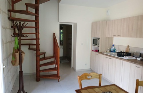 Saumur Cabaña | Newly renovated bungalow in a park near the center of Saumur