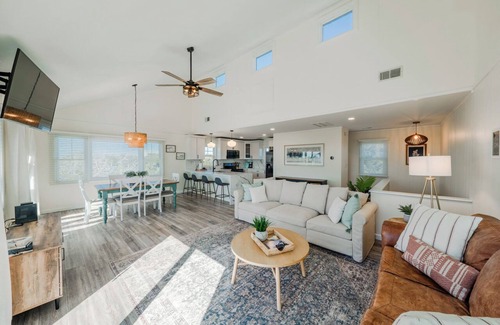 Frisco Casa | Newly renovated, charming coastal retreat in Frisco!
