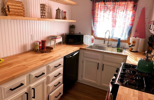 Frazier Park Casa | Newly Renovated Cozy House In The Mountains With An Amazing Backyard