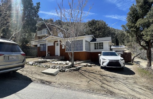 Frazier Park Casa | Newly Renovated Cozy House In The Mountains With An Amazing Backyard