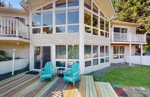 Marlboro Casa | Newly Renovated Coastal Home with Spectacular Ocean views