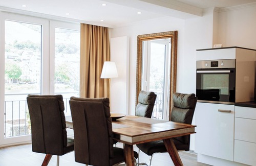 Zell Apartamento | Cómodo apartamento recientemente renovado con vistas al Mosela