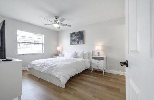 Apollo Beach Casa | Newly Renovated Condo in Apollo Beach