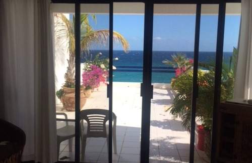 Buenavista Condominio | Condominio recientemente renovado con vistas espectaculares a la playa