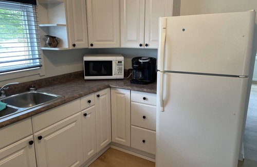 Long Point Cabaña | Newly renovated cottage with new central air just steps from the beach